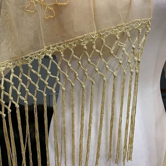 Elegant Strapless Embroidered Floral Lace & beading Fishtail Gown with Shawl - Picture 15 of 16